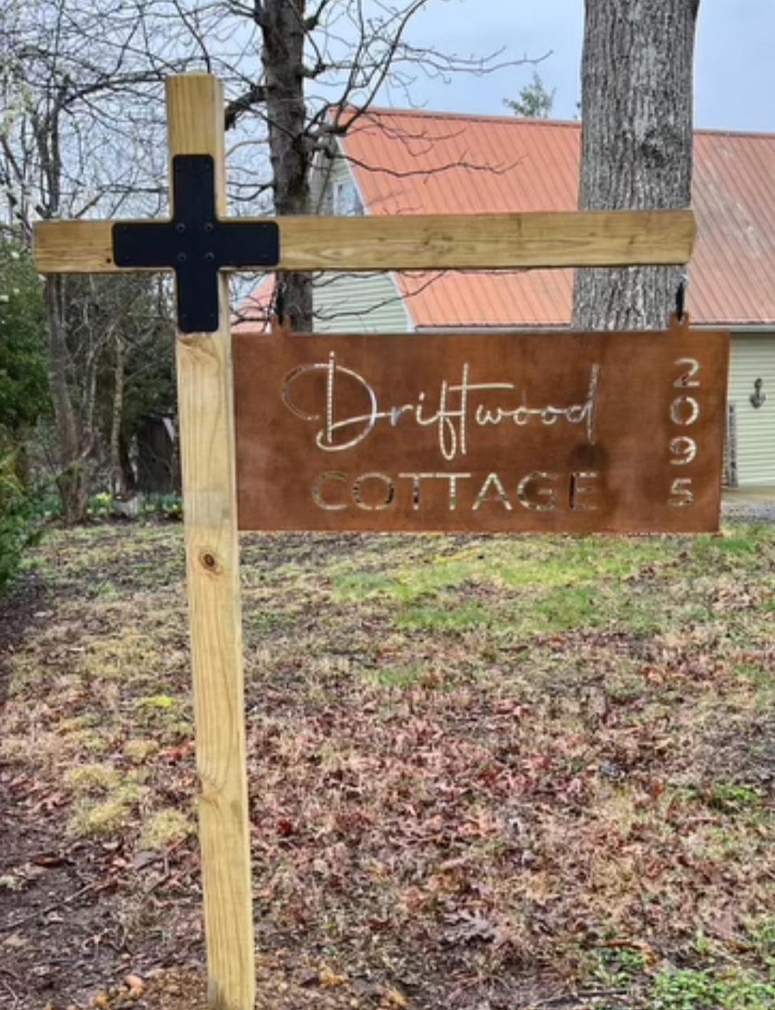 Driftwood Cottage With Hot Tub On Lake Cumberland Russell Springs Екстер'єр фото